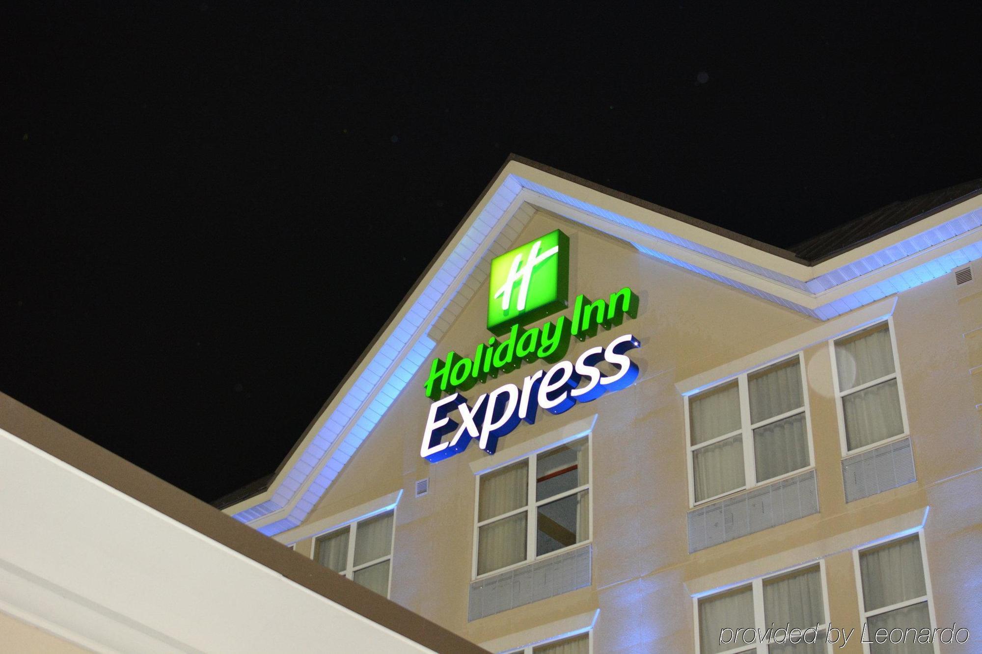 印第安纳埃文斯维尔丽怡酒店 外观 照片